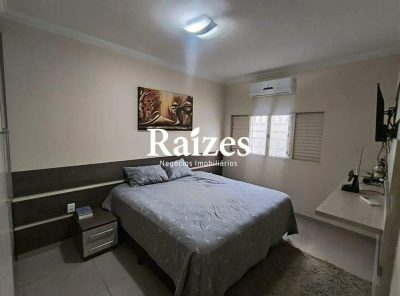 Casa, 3 quartos, 235 m² - Foto 3