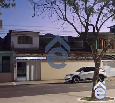 Casa, 4 quartos, 265 m² - Foto 1