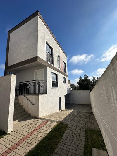 Casa, 3 quartos, 207 m² - Foto 1
