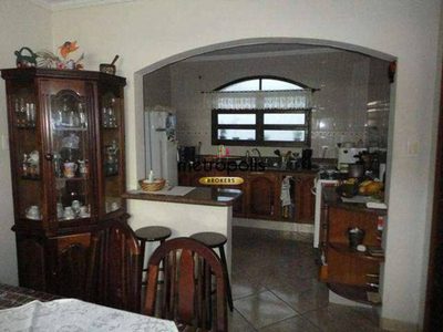 Casa, 3 quartos, 196 m² - Foto 3