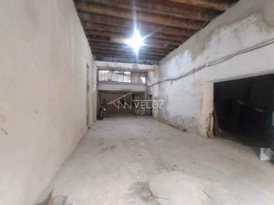 Sobrado, 576 m² - Foto 2