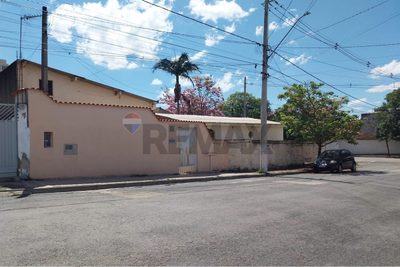 Casa, 5 quartos, 199 m² - Foto 1
