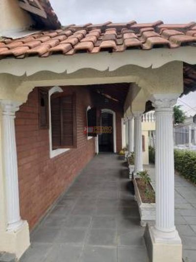 Casa, 4 quartos, 275 m² - Foto 1