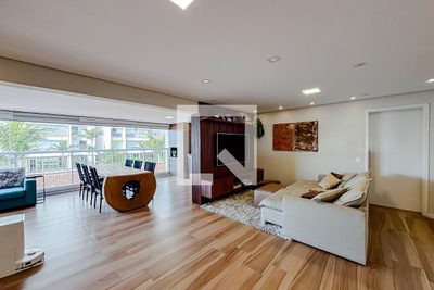 Apartamento, 3 quartos, 150 m² - Foto 1