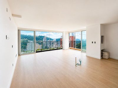 Apartamento, 3 quartos, 131 m² - Foto 2