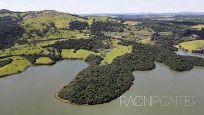Sítio, 8 quartos, 484000 m² - Foto 1