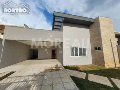 Casa, 4 quartos, 147 m² - Foto 1