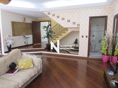 Sobrado, 4 quartos, 335 m² - Foto 1