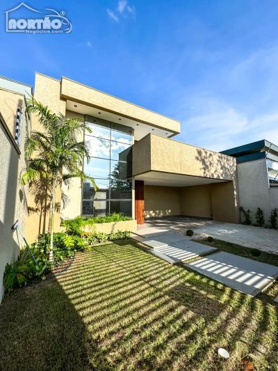 Casa, 4 quartos, 191 m² - Foto 1