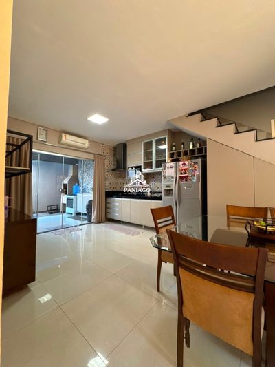 Sobrado, 3 quartos, 1 m² - Foto 1