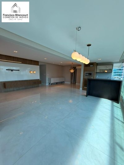 Apartamento, 4 quartos, 180 m² - Foto 1