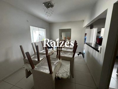 Casa, 3 quartos, 175 m² - Foto 1