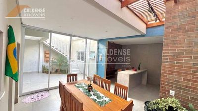 Casa, 3 quartos, 228 m² - Foto 2
