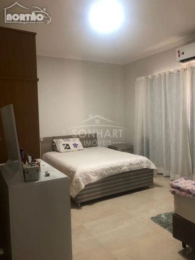 Casa, 3 quartos, 178 m² - Foto 5
