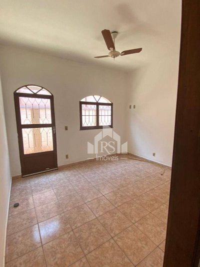 Casa, 3 quartos, 70 m² - Foto 2