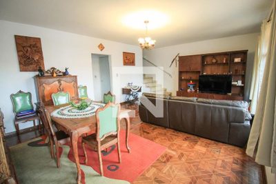 Casa, 4 quartos, 186 m² - Foto 1
