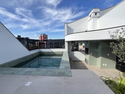 Cobertura, 3 quartos, 244 m² - Foto 1