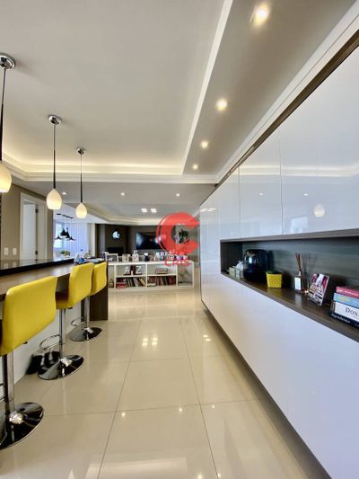 Apartamento, 3 quartos, 170 m² - Foto 1