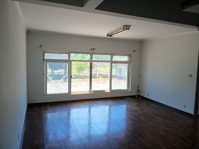 Casa, 3 quartos, 214 m² - Foto 1
