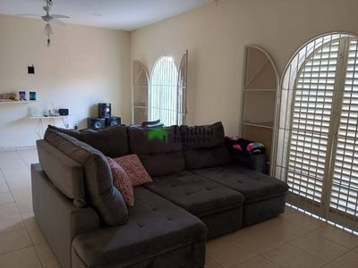 Casa, 3 quartos, 211 m² - Foto 2