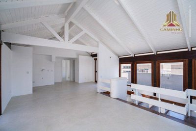 Cobertura, 3 quartos, 244 m² - Foto 2