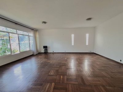 Casa, 3 quartos, 241 m² - Foto 1