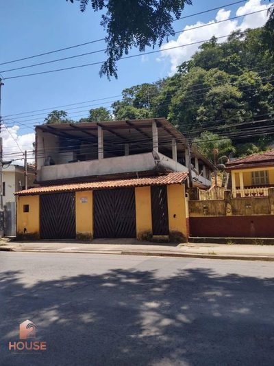 Casa, 3 quartos, 200 m² - Foto 1