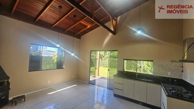 Casa, 3 quartos, 141 m² - Foto 3