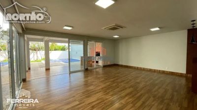Casa, 3 quartos, 356 m² - Foto 1