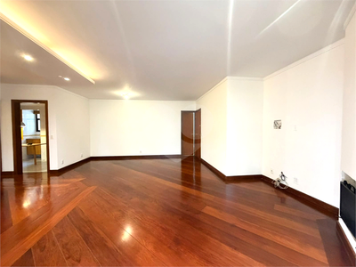 Apartamento, 3 quartos, 132 m² - Foto 2