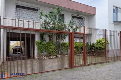 Casa, 5 quartos, 289 m² - Foto 1