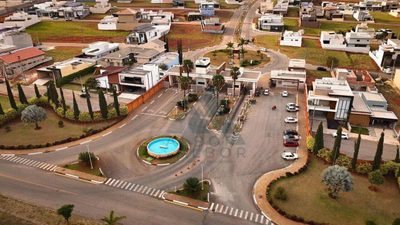 Loteamento e Condomínio, 360 m² - Foto 1