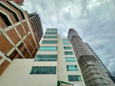 Apartamento, 3 quartos, 180 m² - Foto 1