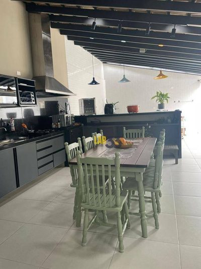Cobertura, 3 quartos, 174 m² - Foto 2