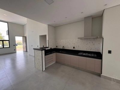 Casa, 3 quartos, 267 m² - Foto 1