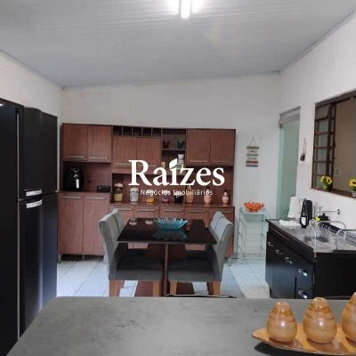 Casa, 3 quartos, 210 m² - Foto 1