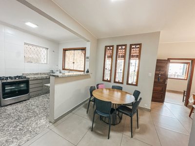 Casa, 5 quartos, 200 m² - Foto 3