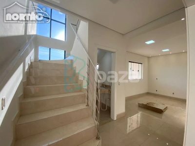 Casa, 4 quartos, 109 m² - Foto 2