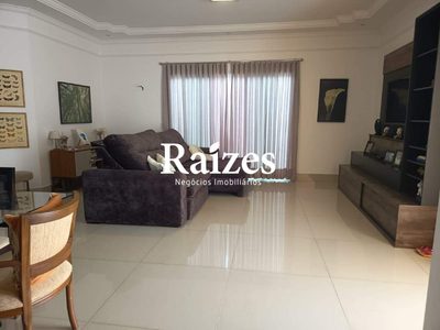 Casa, 3 quartos, 240 m² - Foto 2