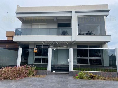 Sobrado, 3 quartos, 280 m² - Foto 1