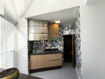Cobertura, 3 quartos, 215 m² - Foto 3