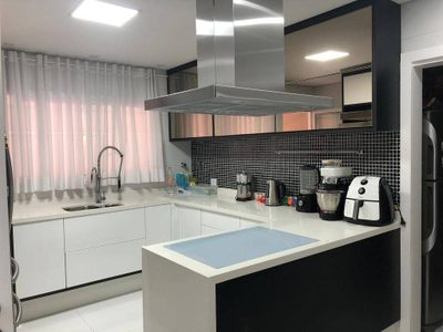 Casa, 4 quartos, 396 m² - Foto 1