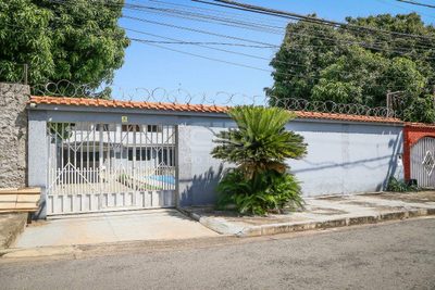 Sobrado, 4 quartos, 195 m² - Foto 1