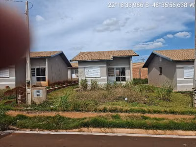 Casa, 2 quartos, 180 m² - Foto 1