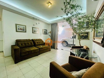 Casa, 4 quartos, 192 m² - Foto 1