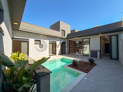 Casa, 3 quartos, 196 m² - Foto 1