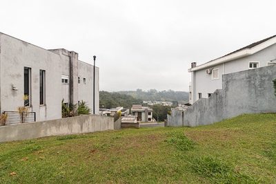 Loteamento e Condomínio, 404 m² - Foto 1