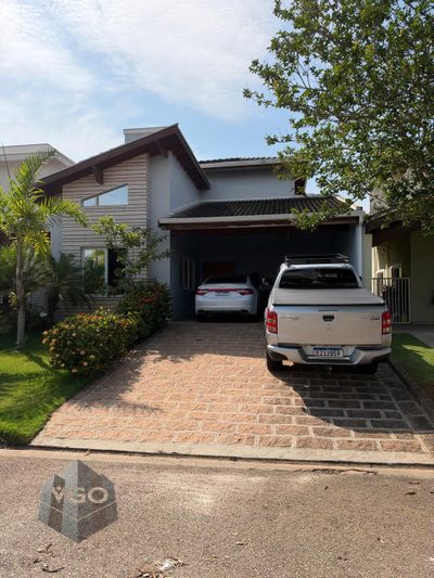 Casa, 4 quartos, 240 m² - Foto 1