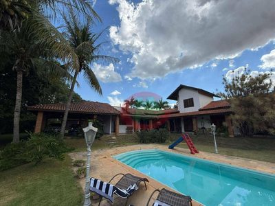 Chácara, 4 quartos, 2750 m² - Foto 1