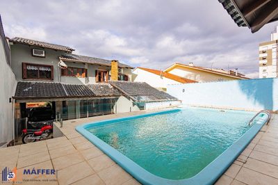 Casa, 4 quartos, 208 m² - Foto 1